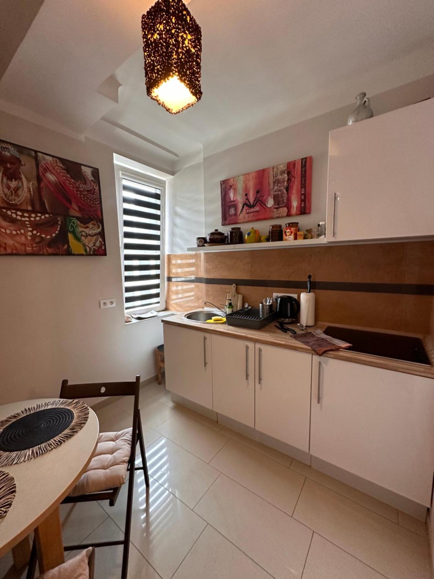 Africa Apartment Warschau Buitenkant foto