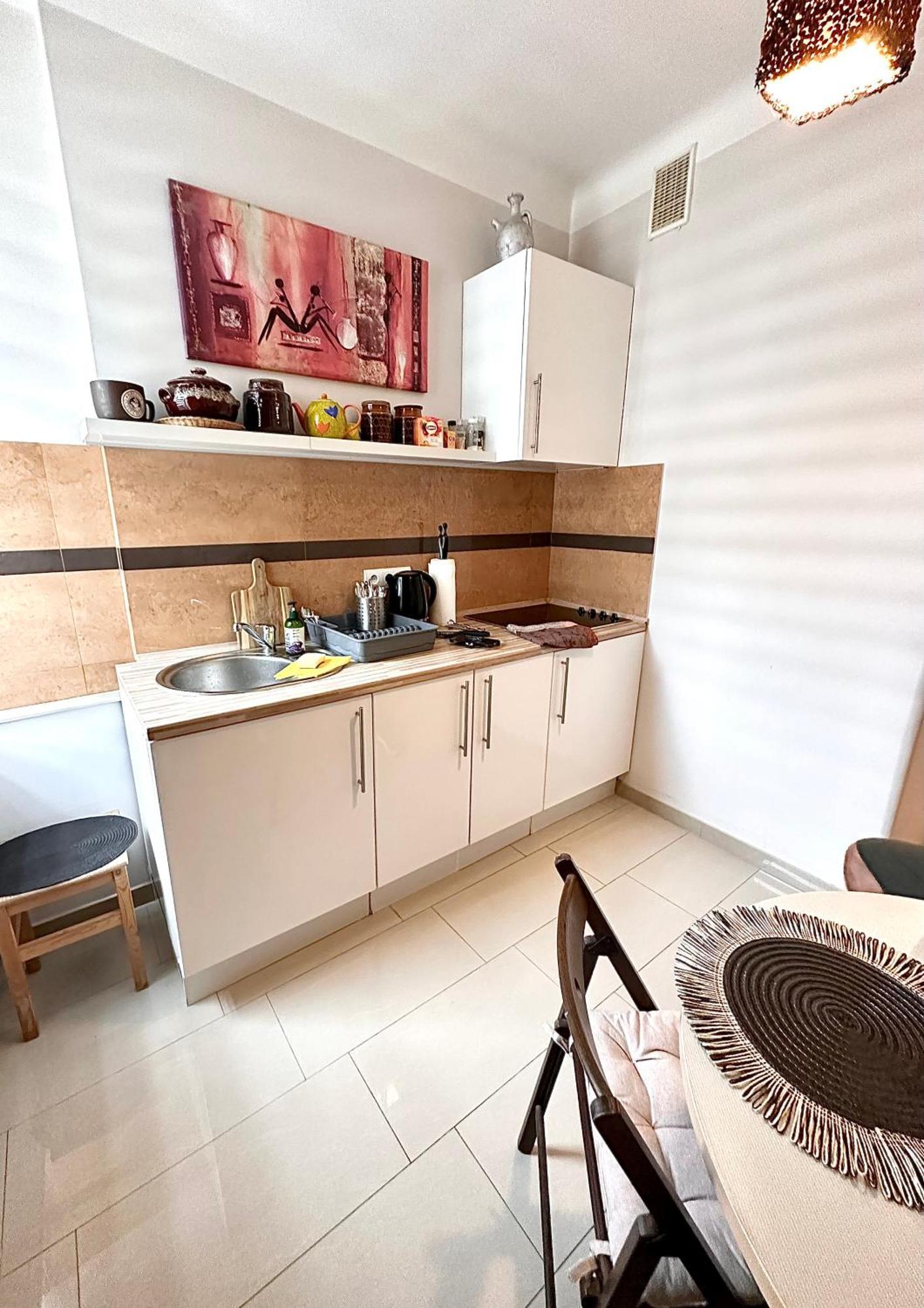Africa Apartment Warschau Buitenkant foto