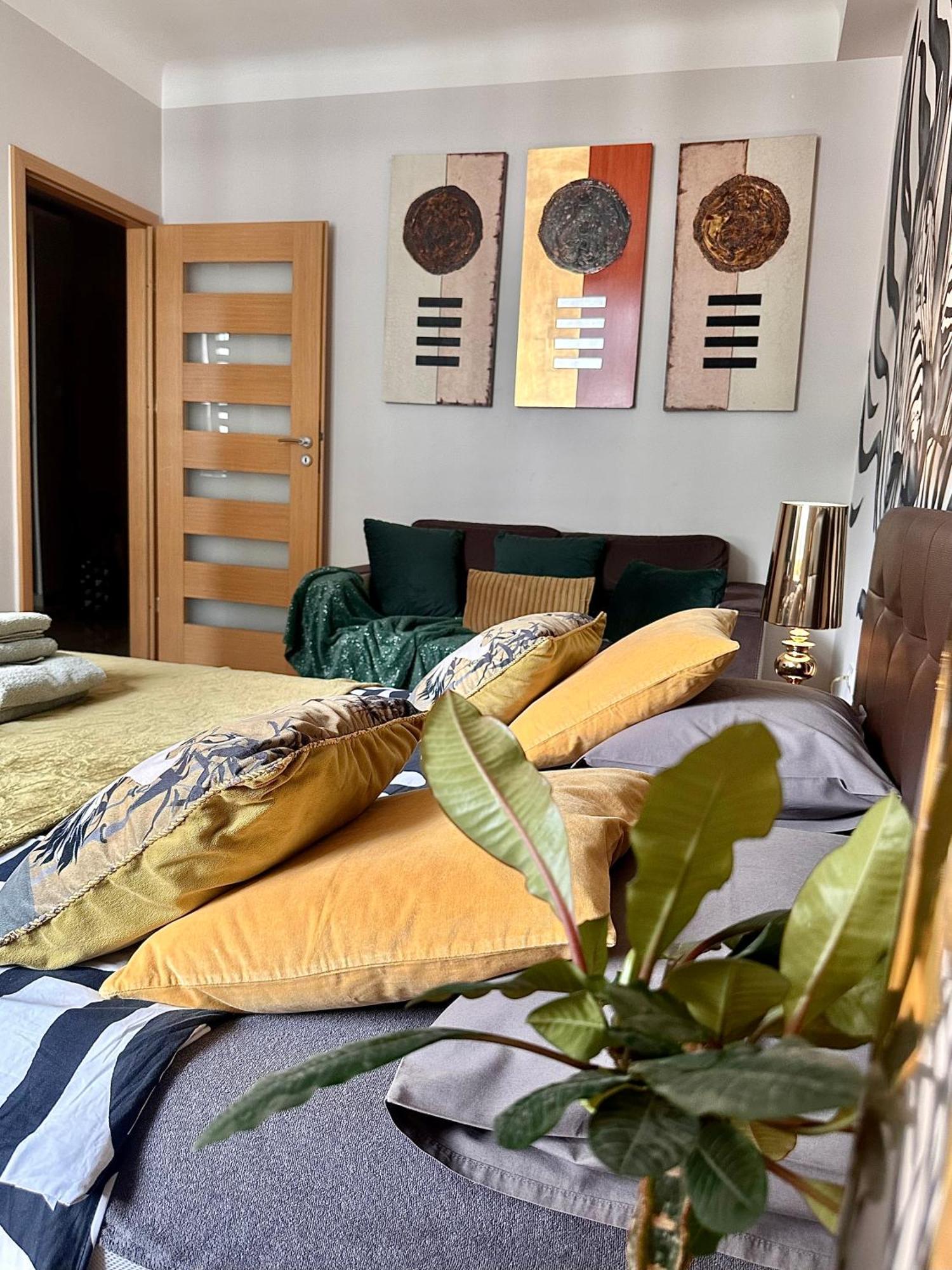 Africa Apartment Warschau Buitenkant foto